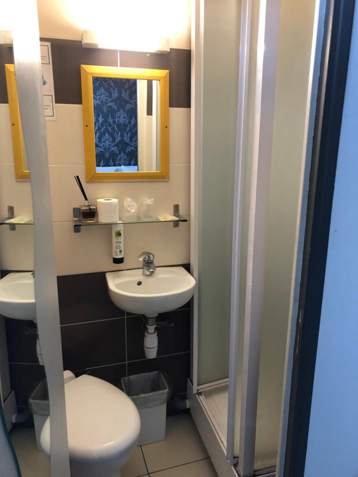 Small Single Room,1743234216:JPEG
